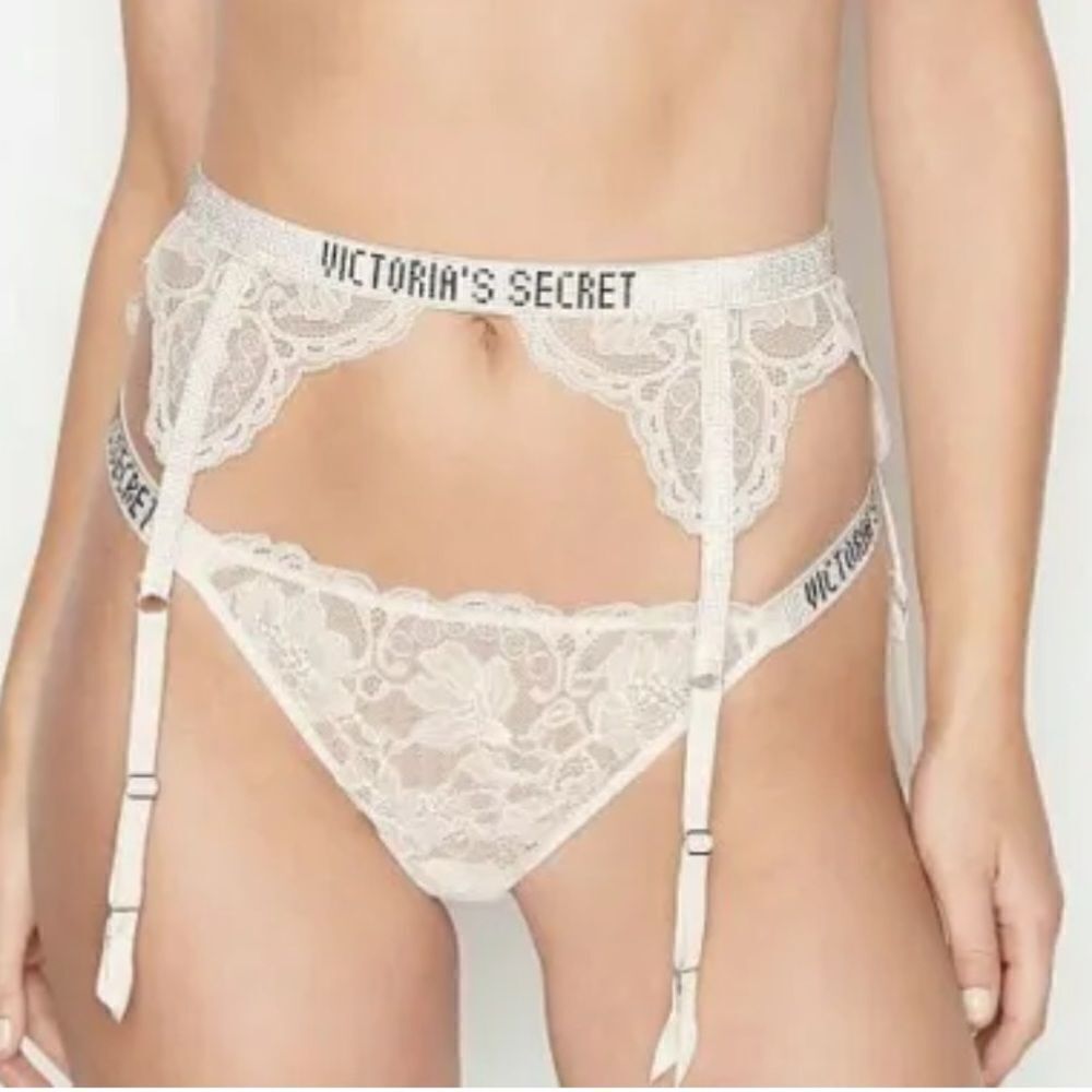 Victorias Secret Bling Rhinestones Shine Strap Lace Garter Belt Coconut White